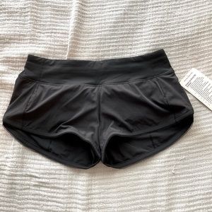 Lululemon black speed up short se awaken